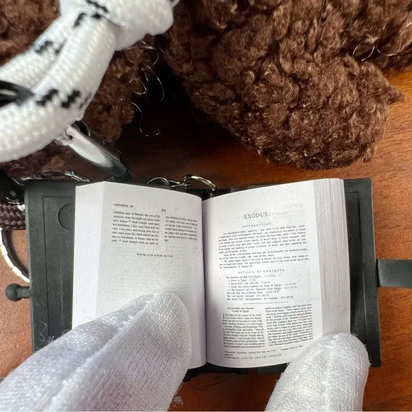 Bible Bear Bag Purse Charm, Brown and White Cord Tassel - Picture 2 of 4